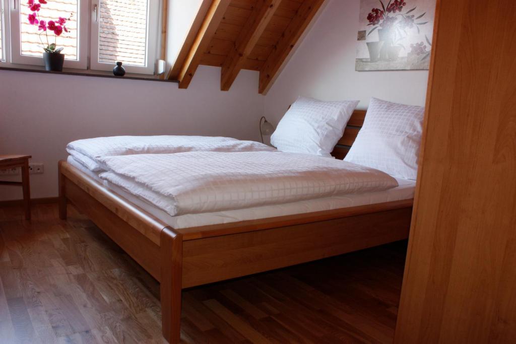 קנזינגן Wonnentaler Apartments חדר תמונה